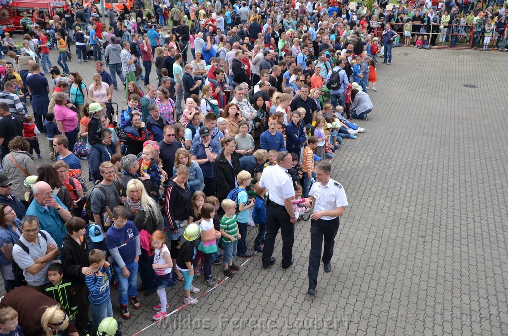 Tag der Offenen Tuer BF Koeln Weidenpesch Scheibenstr P655.JPG